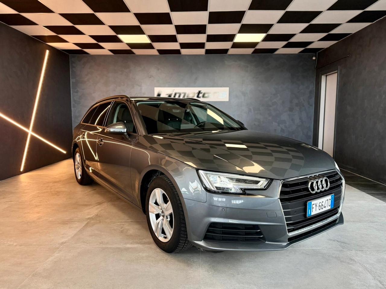 Audi A4 Avant 30 TDI S tronic Business