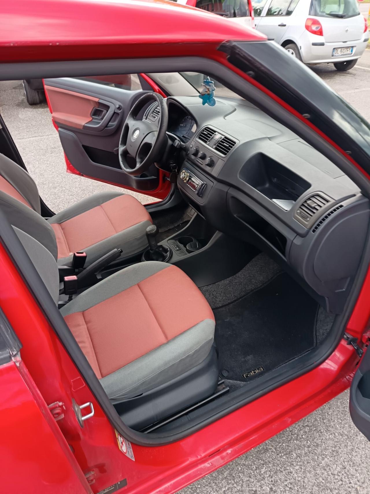 Skoda Fabia 1.2 6V 60CV 5p. Fabia