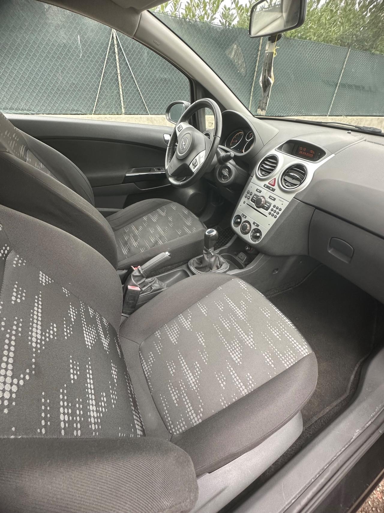 Opel Corsa 1.2 85CV 3 porte GPL-TECH Club