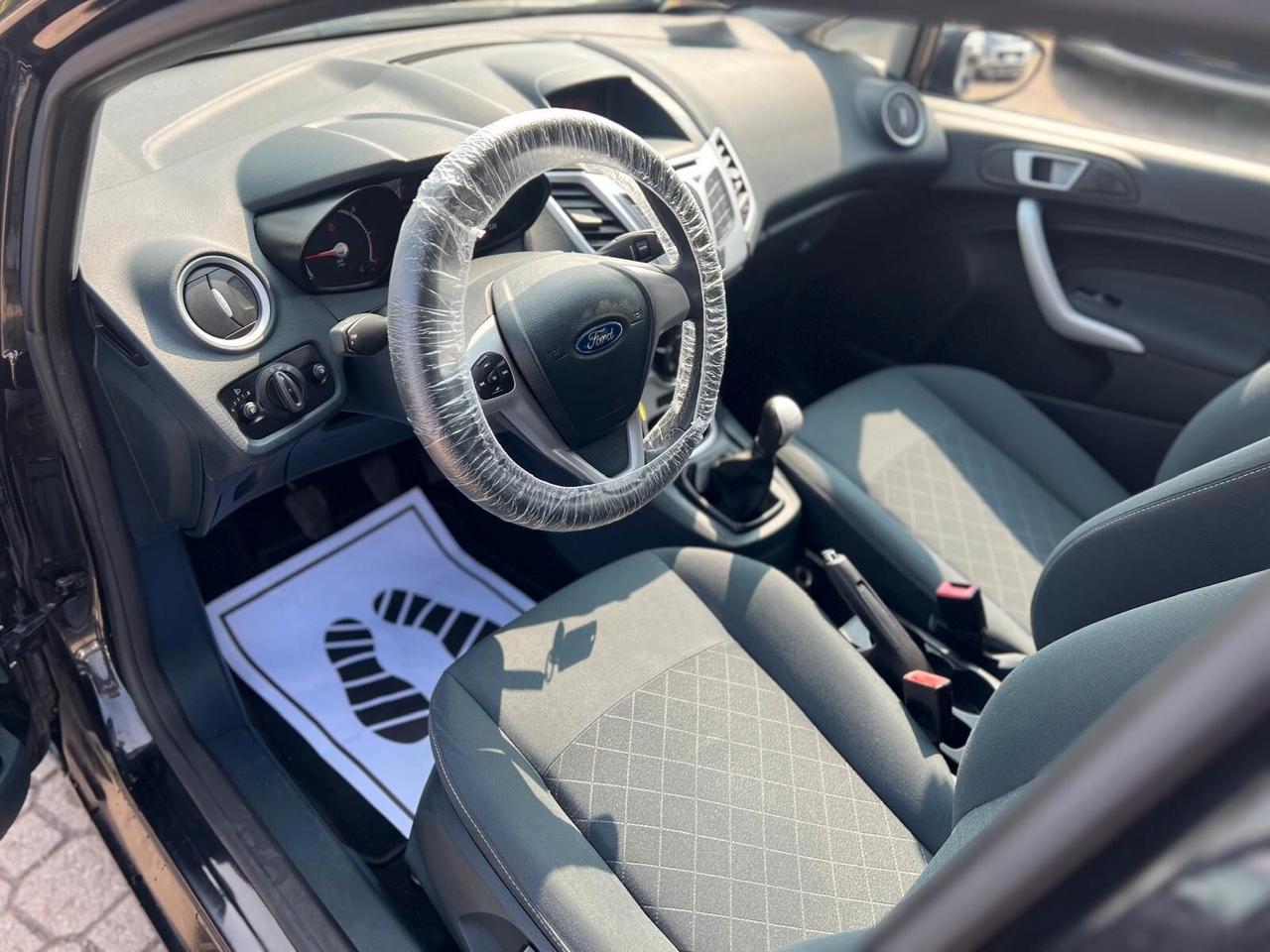 Ford Fiesta Ikon 1.4 TDCi 70CV 5p. Business