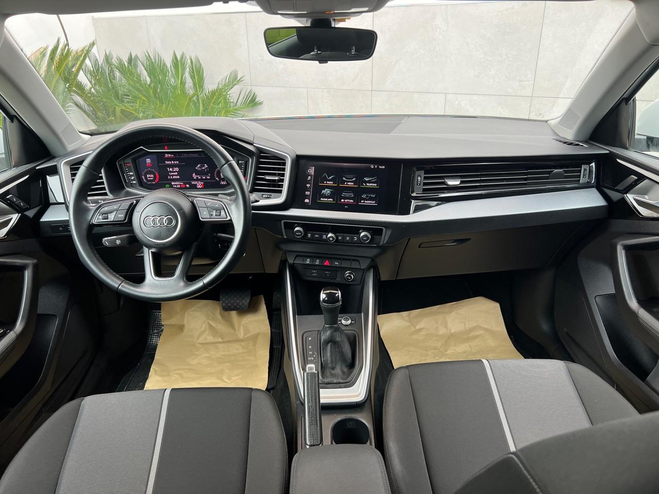 Audi A1 citycarver/allstreet 30 TFSI S tronic Identity Contrast