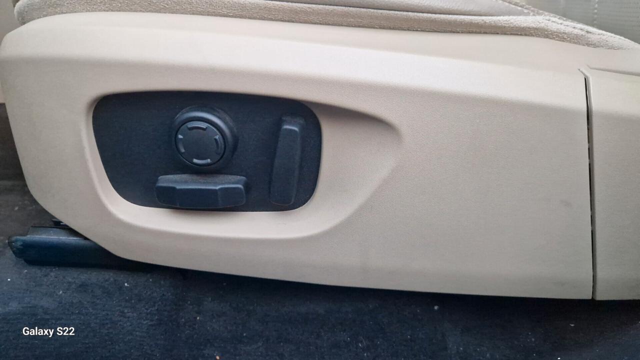 Land Rover Discovery Sport 2.0 TD4 180 full