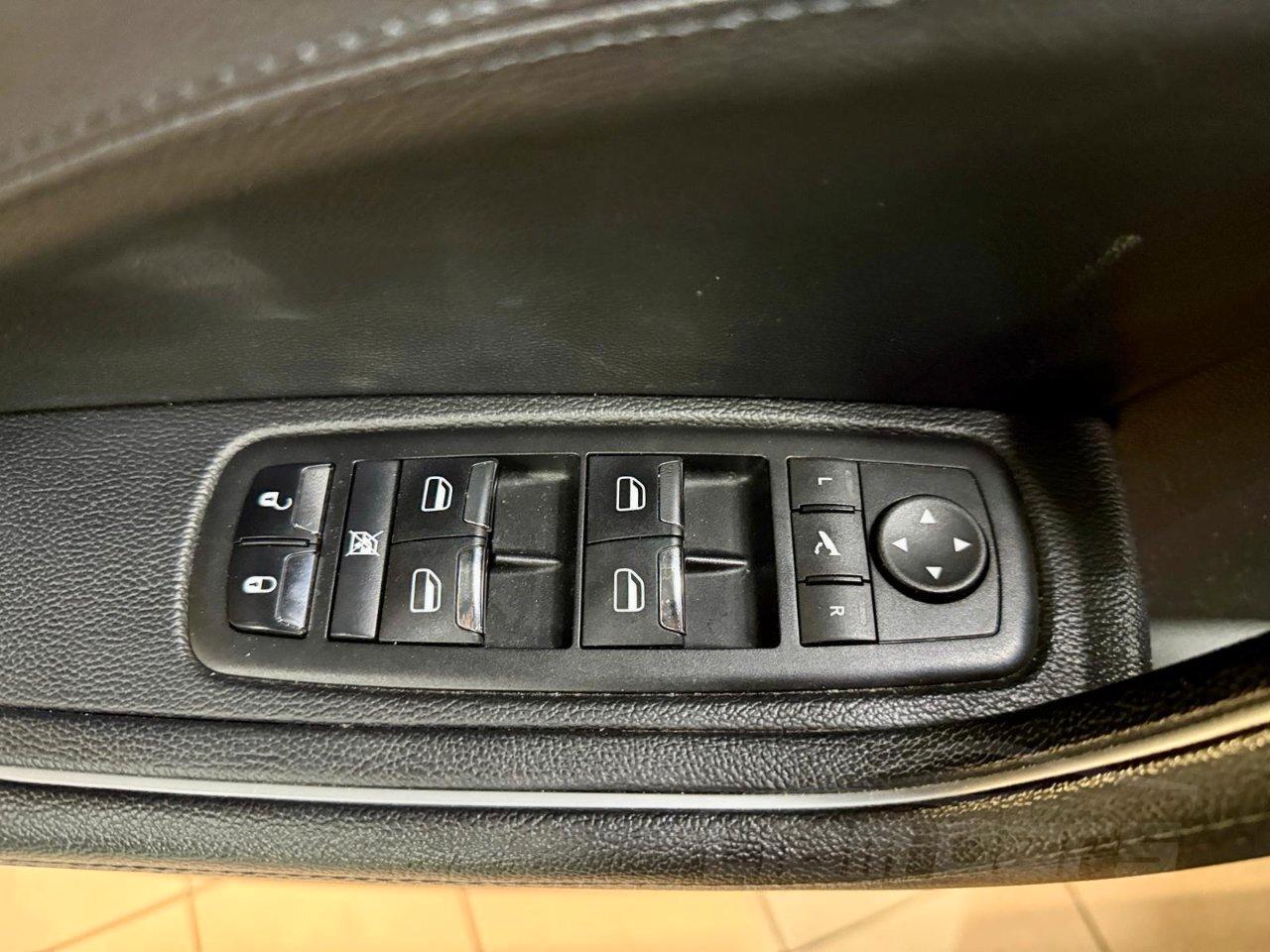 Maserati Levante 3.0 V6 275cv auto
