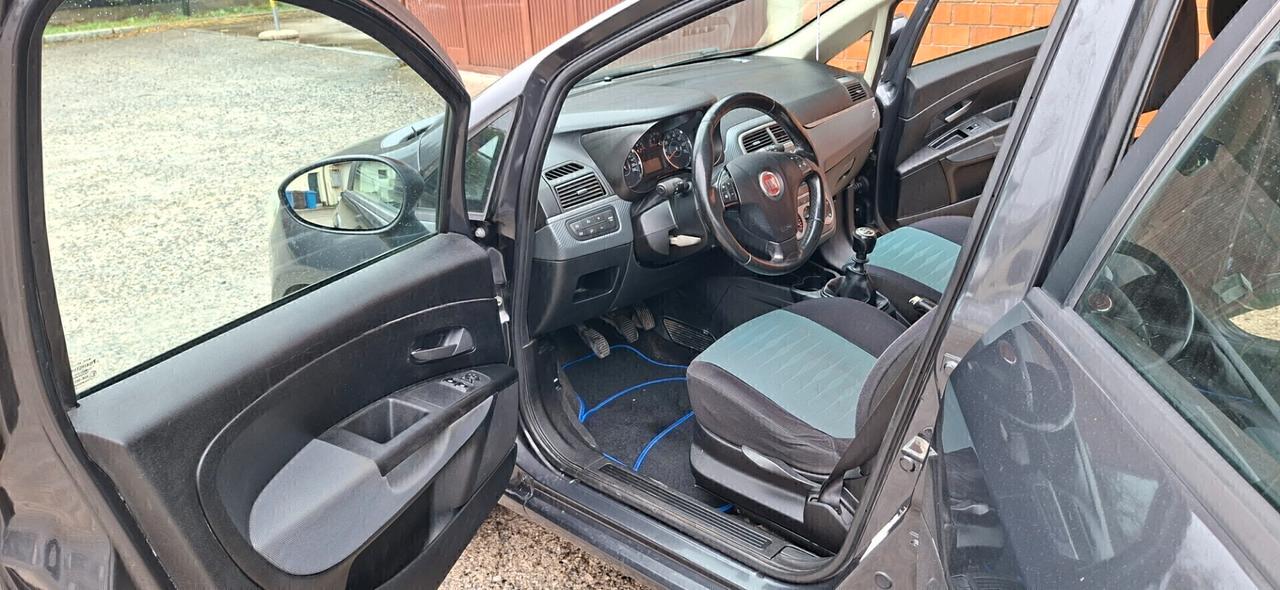 FIAT GRANDE PUNTO 1.4 5P IDEALE X NEOPATENTATI