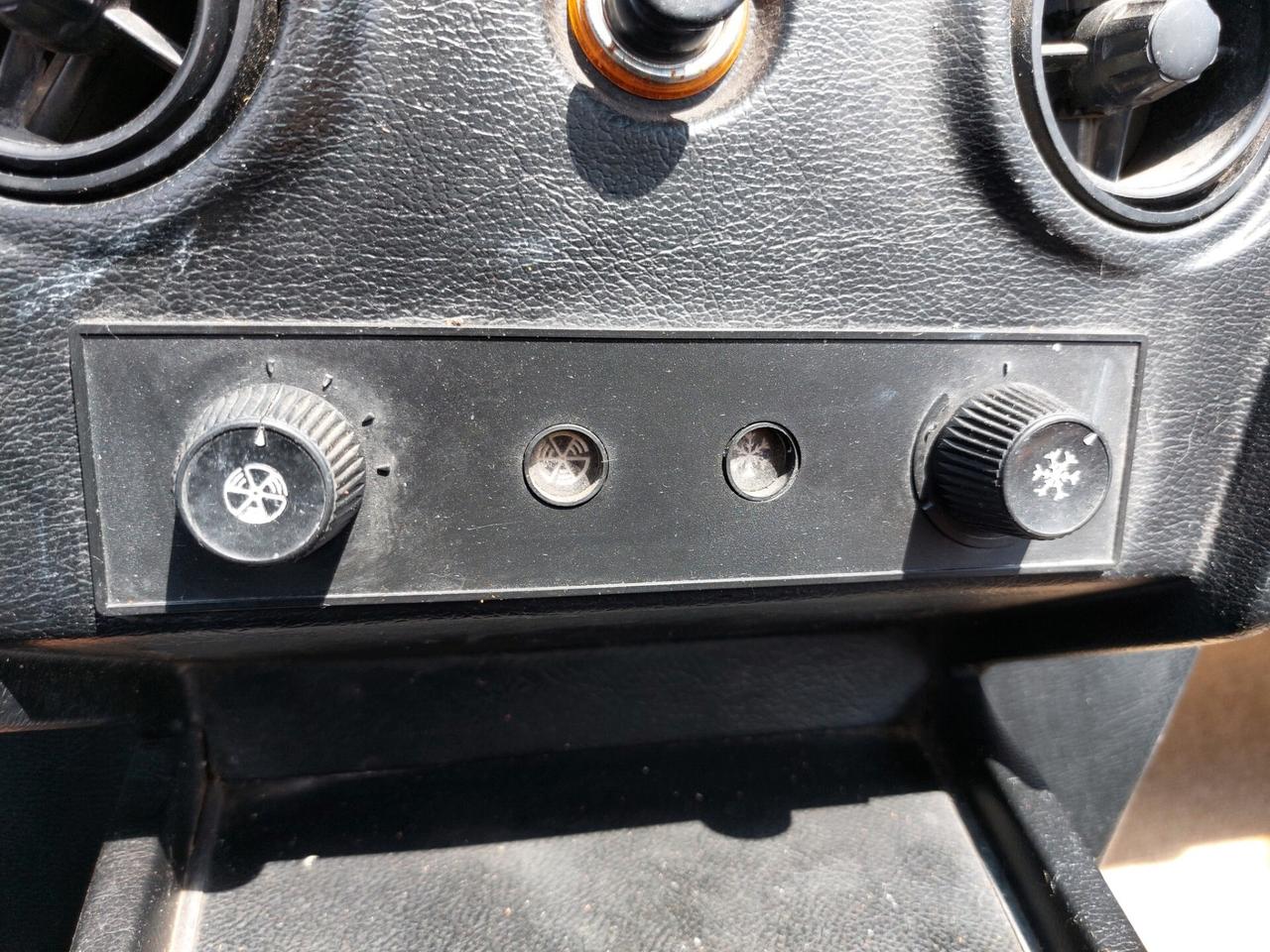 Fiat 124 Coupe 1800 del 1973 con aria-condizionata