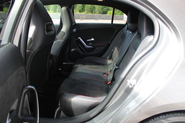 MERCEDES-BENZ A 250 Automatic Premium AMG-TETTO-NIGHT-19"