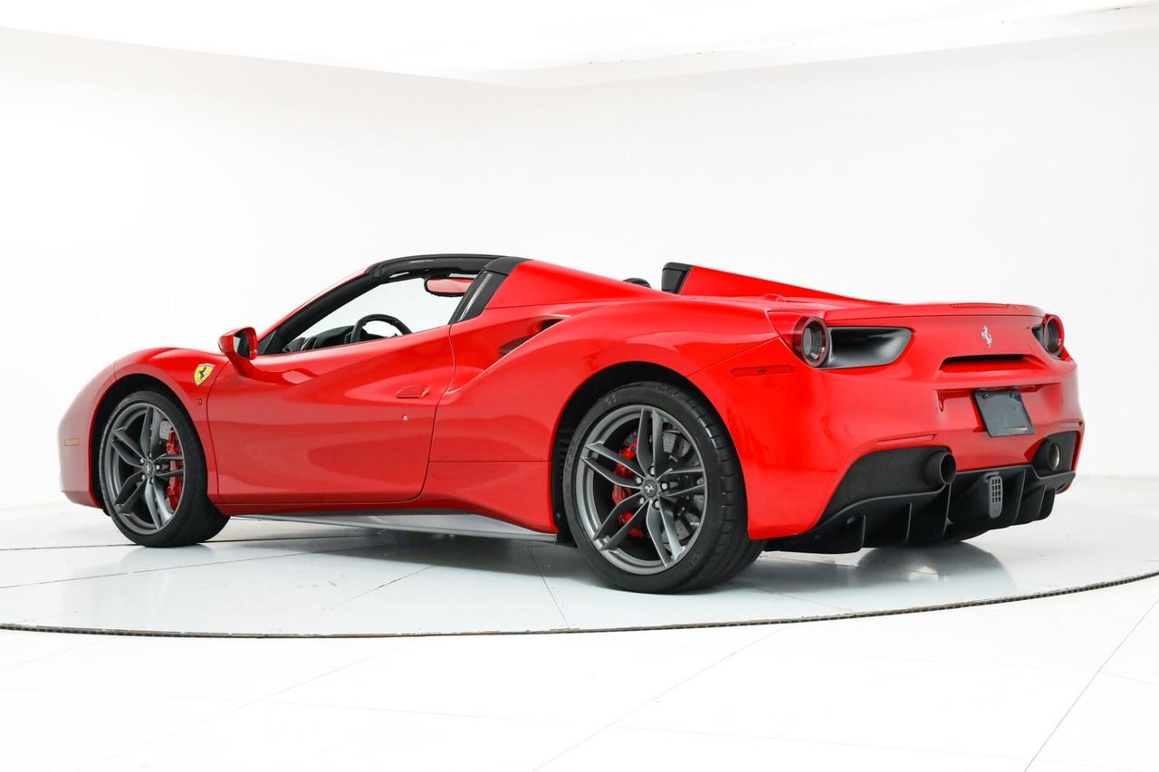 Ferrari 488 Spider NOLEGGIO LUNGO TERMINE - LEASING FULL INCLUSIVE
