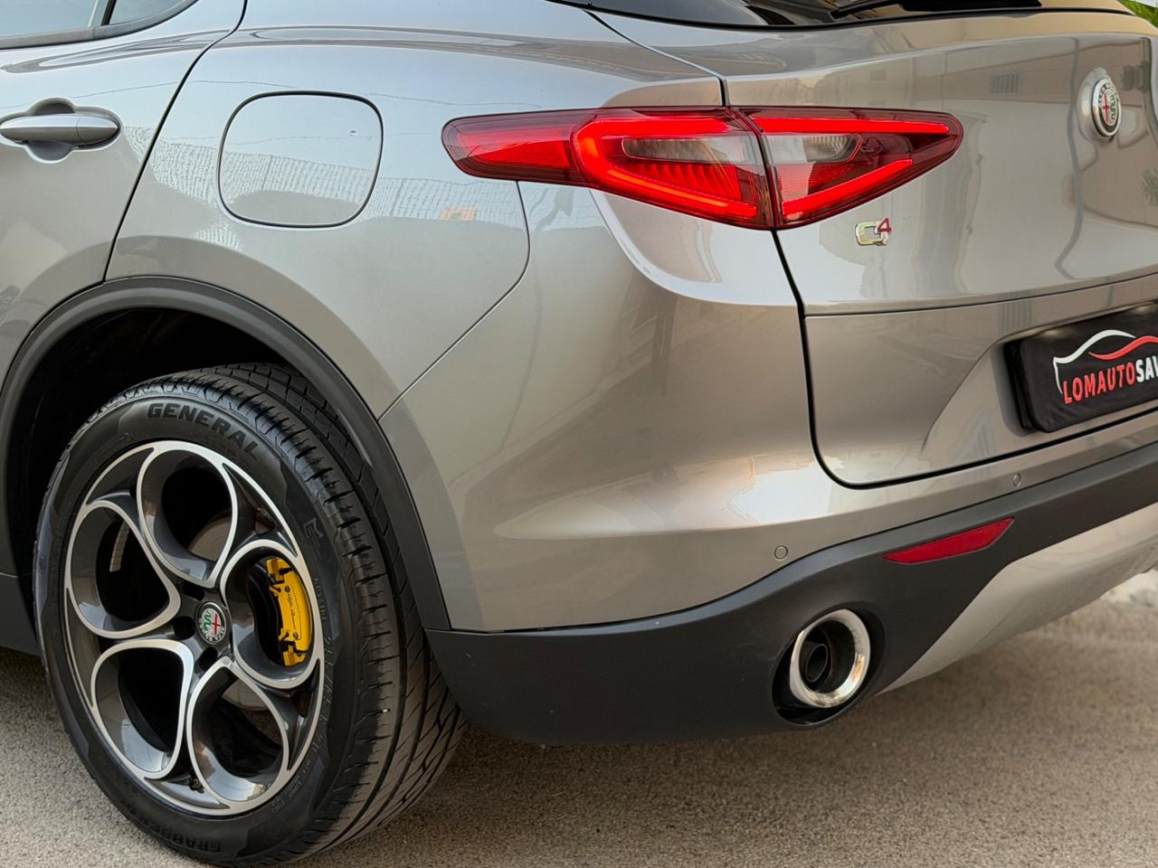 Alfa Romeo Stelvio 2.2 Turbodiesel 190 CV AT8 Q4 Sport-Tech CERCHIO 20’