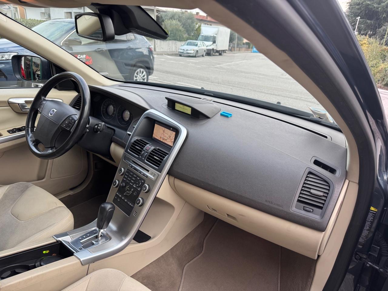 Volvo XC 60 XC60 2.4 D 163 CV AWD Geartronic Kinetic