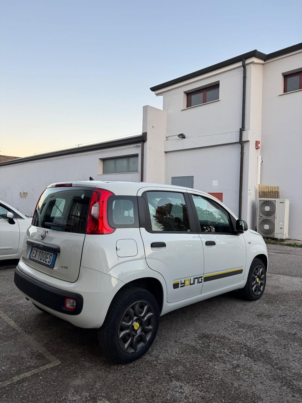 Fiat Panda 0.9 TwinAir Turbo Natural Power Young