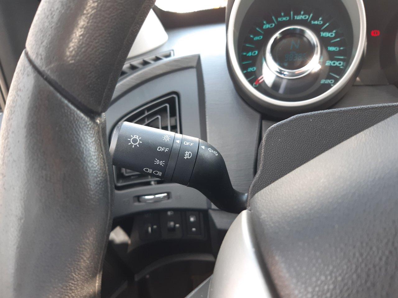 Mahindra XUV500 2.2 16v W6 fwd 7p.ti M1