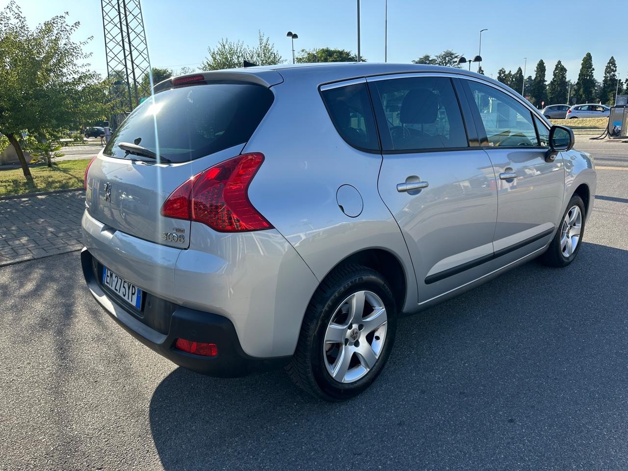 Peugeot 3008 1.6 e-HDi 112CV cambio robotizzato Stop&Start Access
