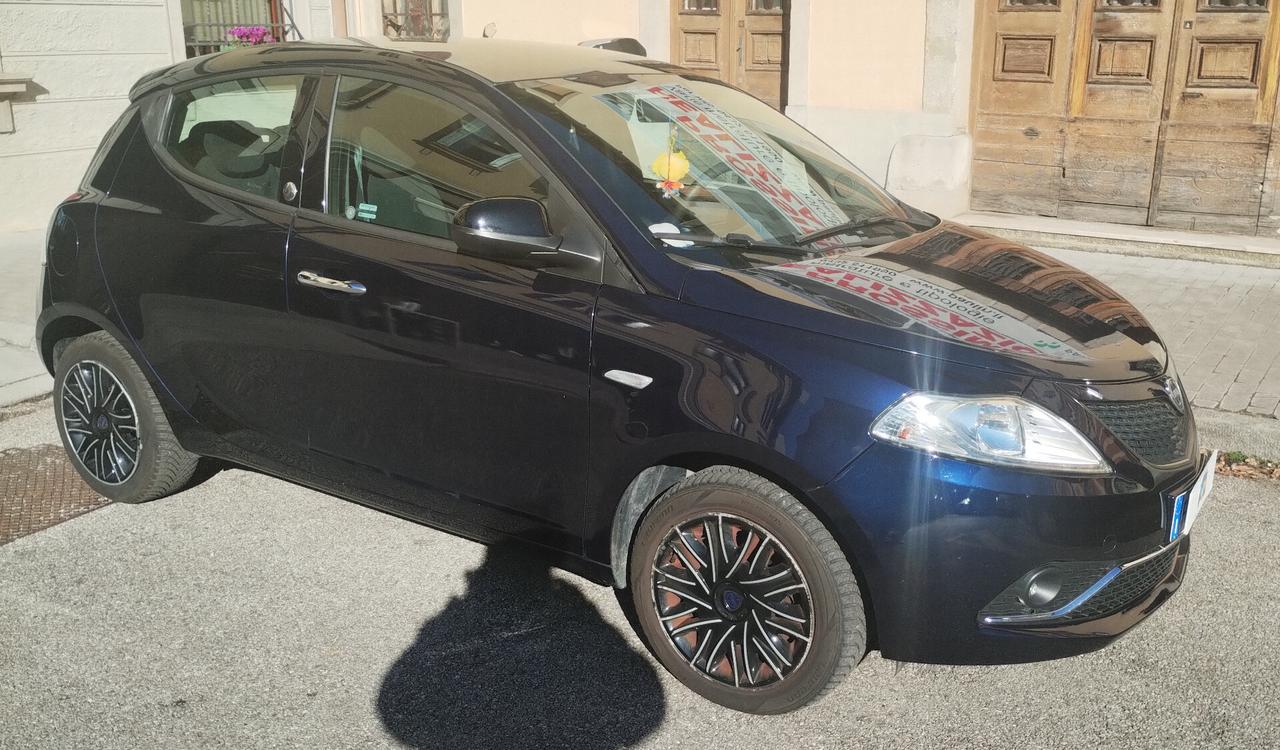 Lancia Ypsilon 1.2 69 CV 5 porte GPL Ecochic Gold