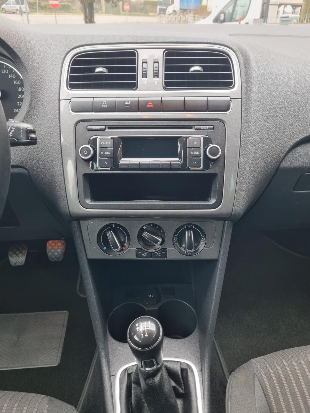 Volkswagen Polo 1.4 5 porte Highline - Neopatentati