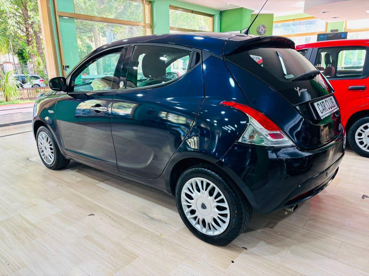 Lancia Ypsilon 1.2 69 cv 5p. GPL Ecochic