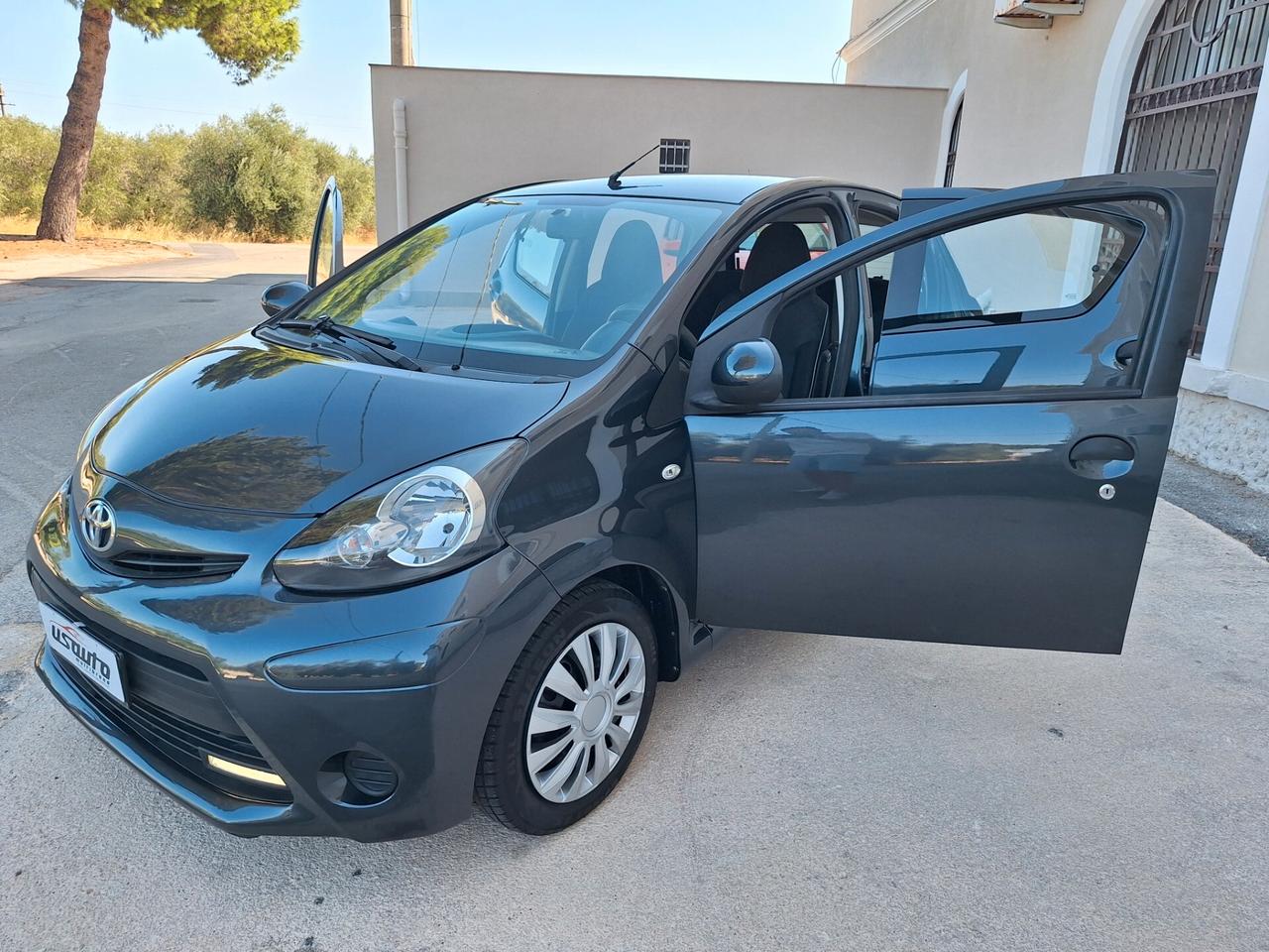 Toyota Aygo 1.0 5 porte Active PERFETTA