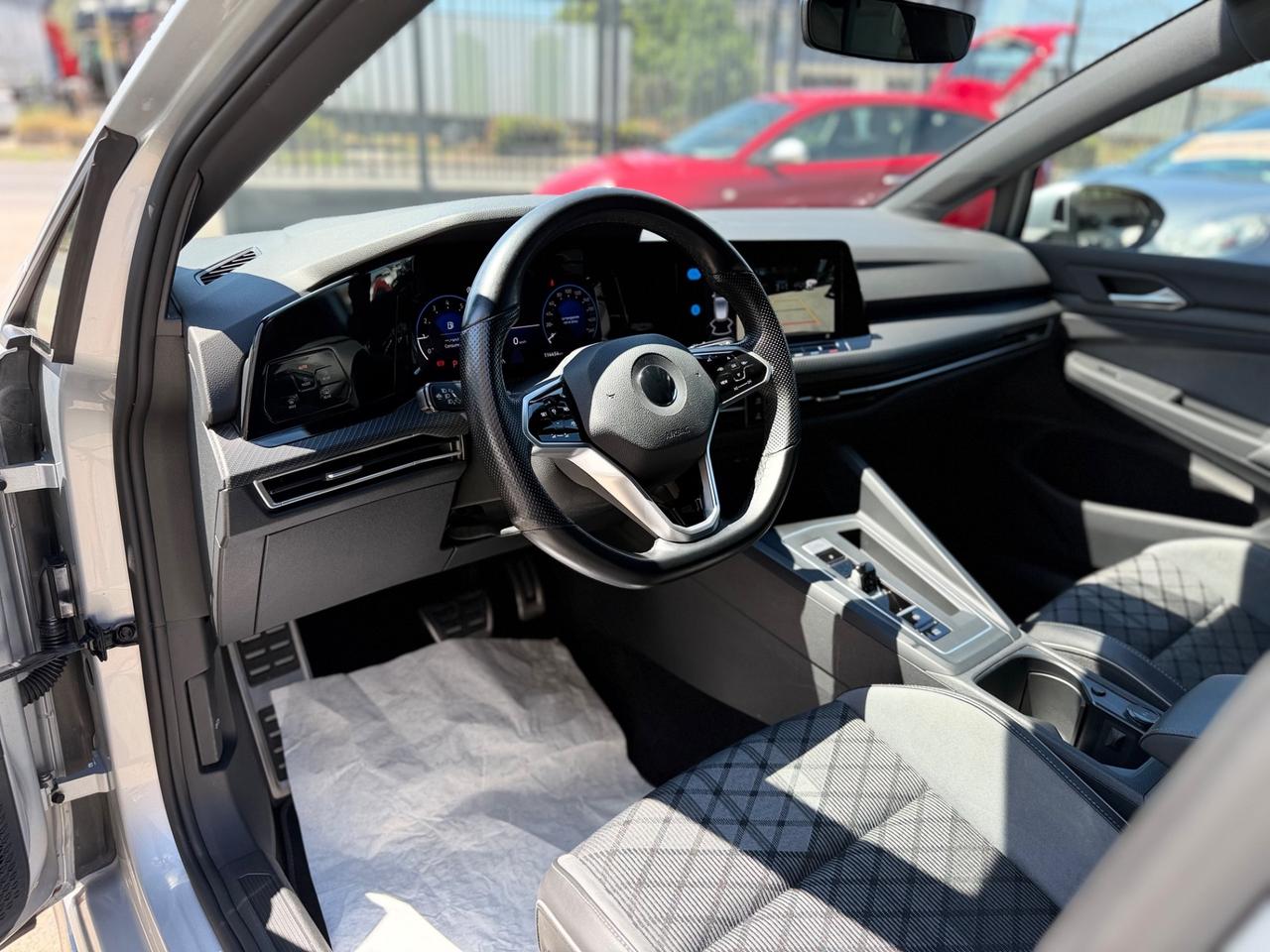 Volkswagen Golf 1.5 eTSI 150 CV EVO ACT DSG R-Line