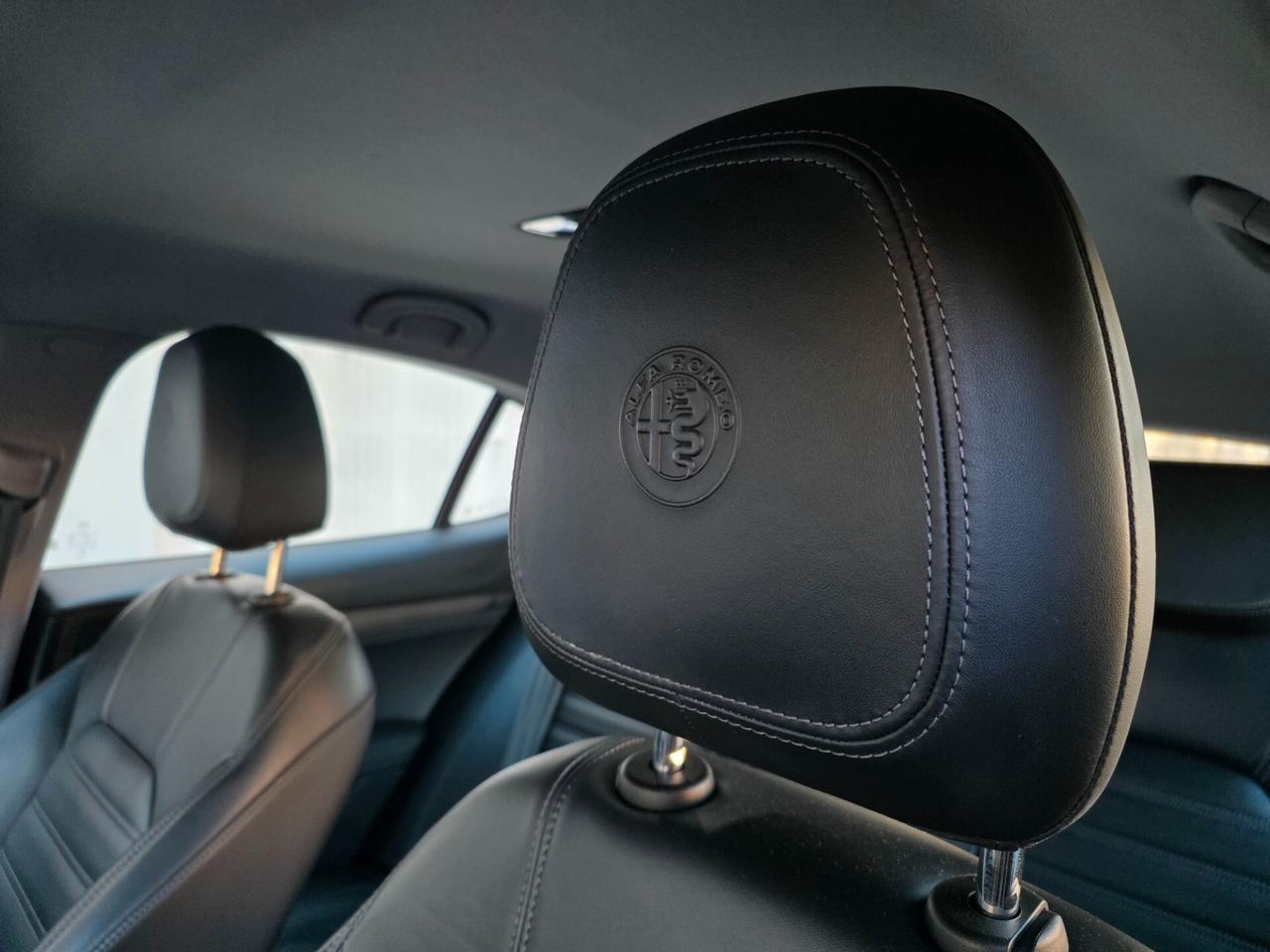 Alfa Romeo Stelvio 2.0 Turbo 280 CV AT8 Q4 Executive