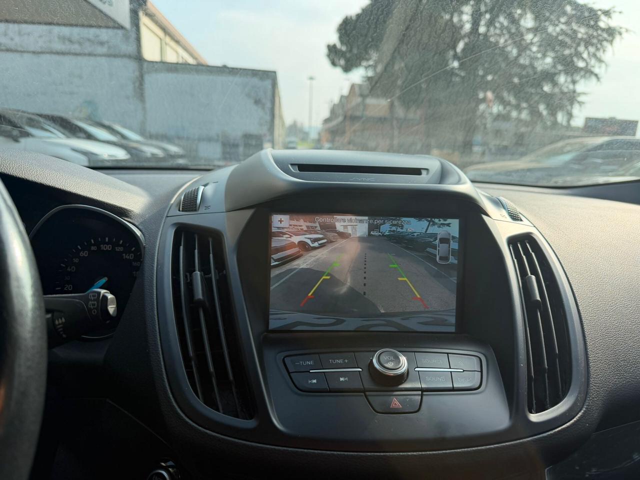 Ford Kuga 1.5 TDCI 120 CV S&S 2WD Powershift Titanium