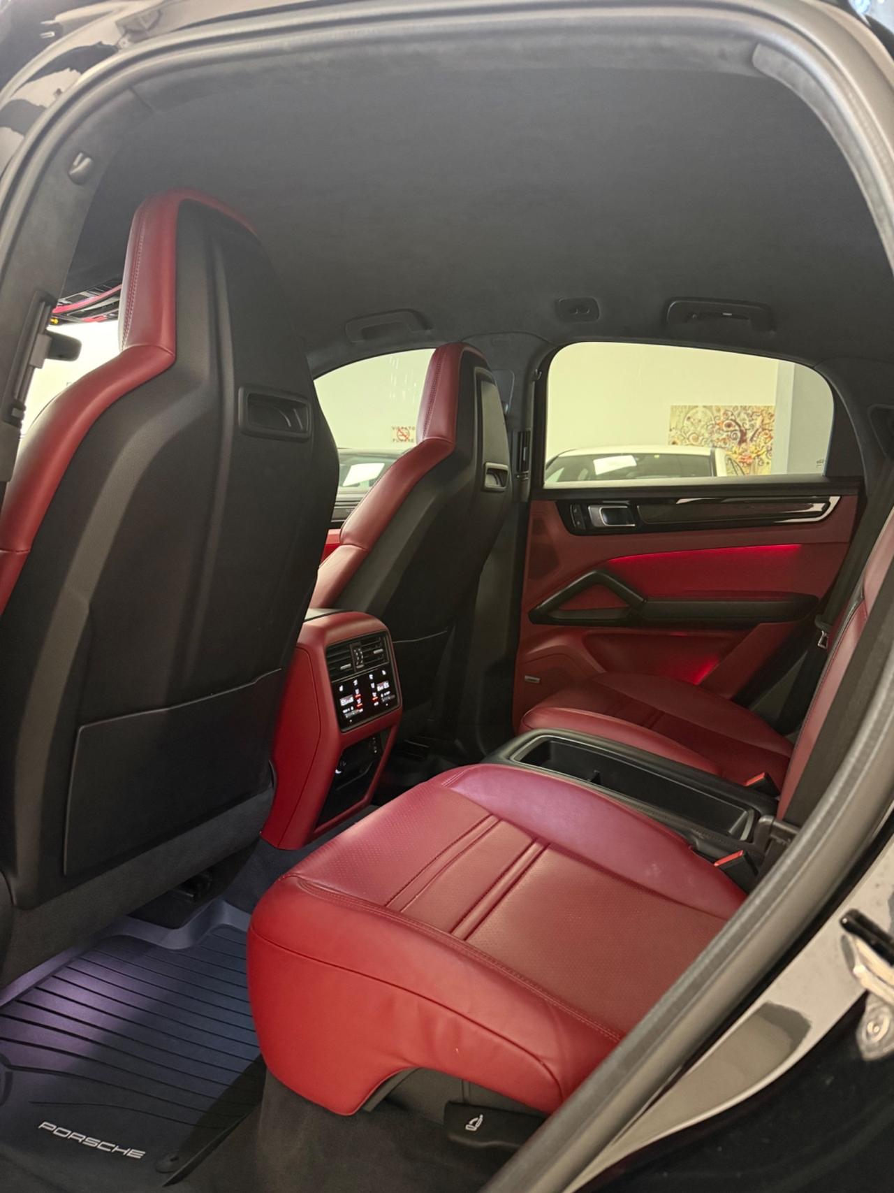 Porsche Cayenne Coupé 4.0 Turbo GT