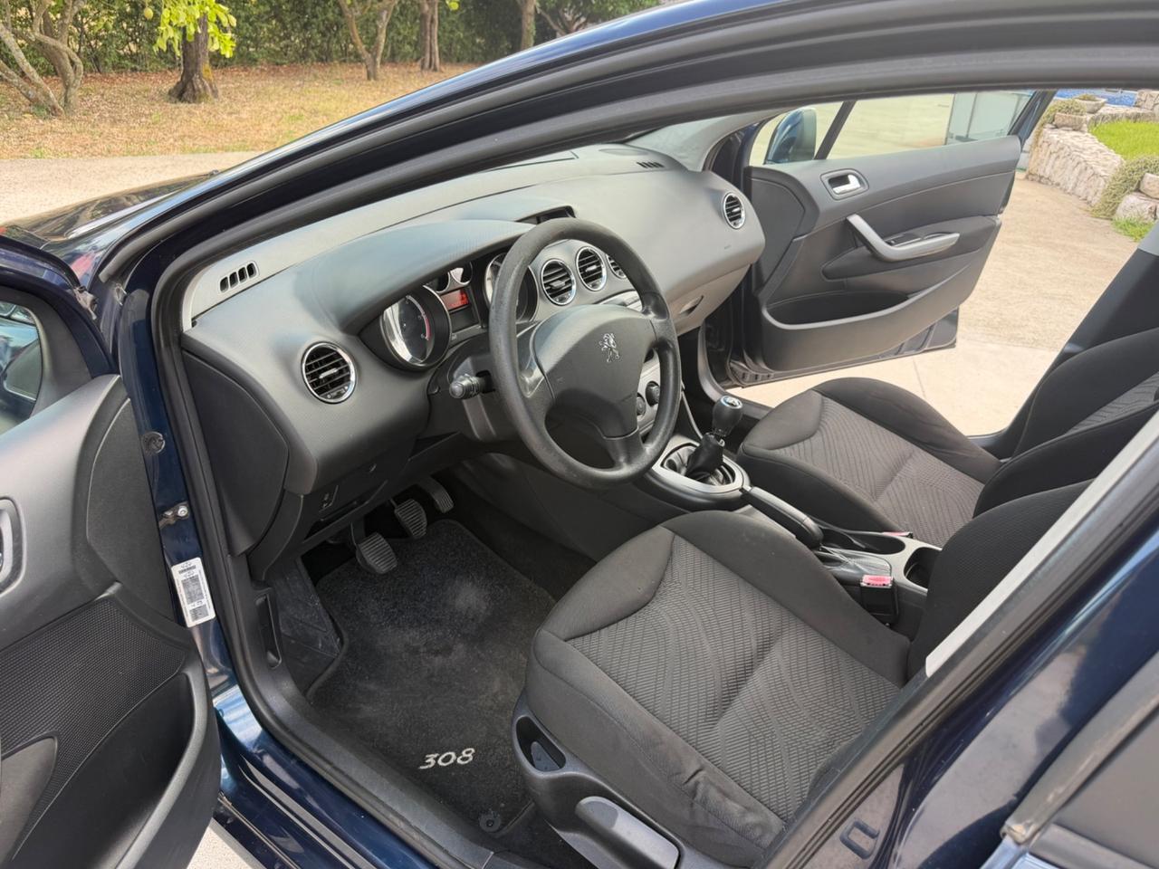 Peugeot 308 1.6 8V HDi 93CV FAMILIARE