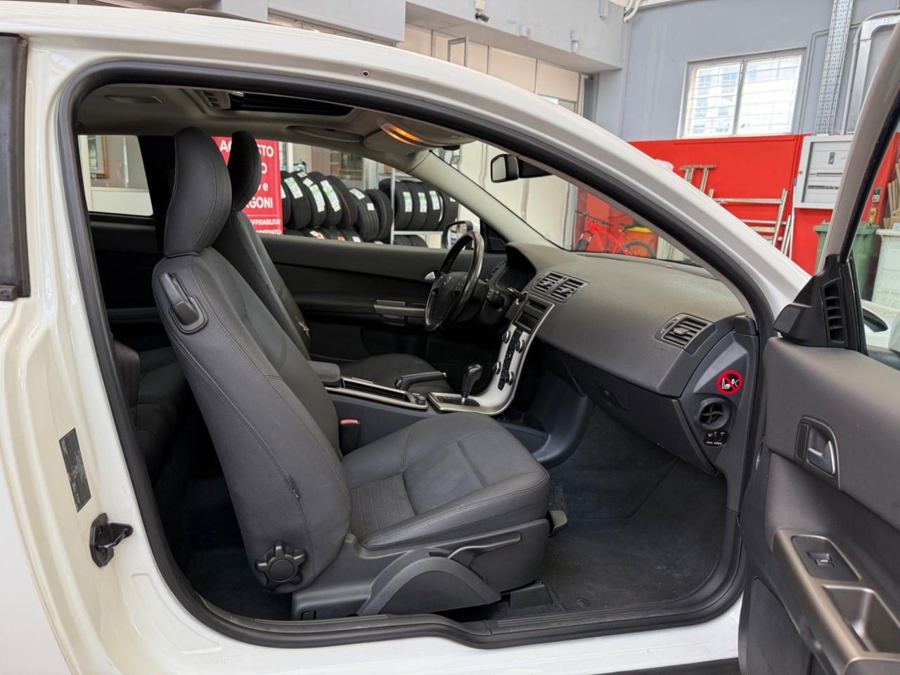 Volvo C30 D4 Geartronic Momentum