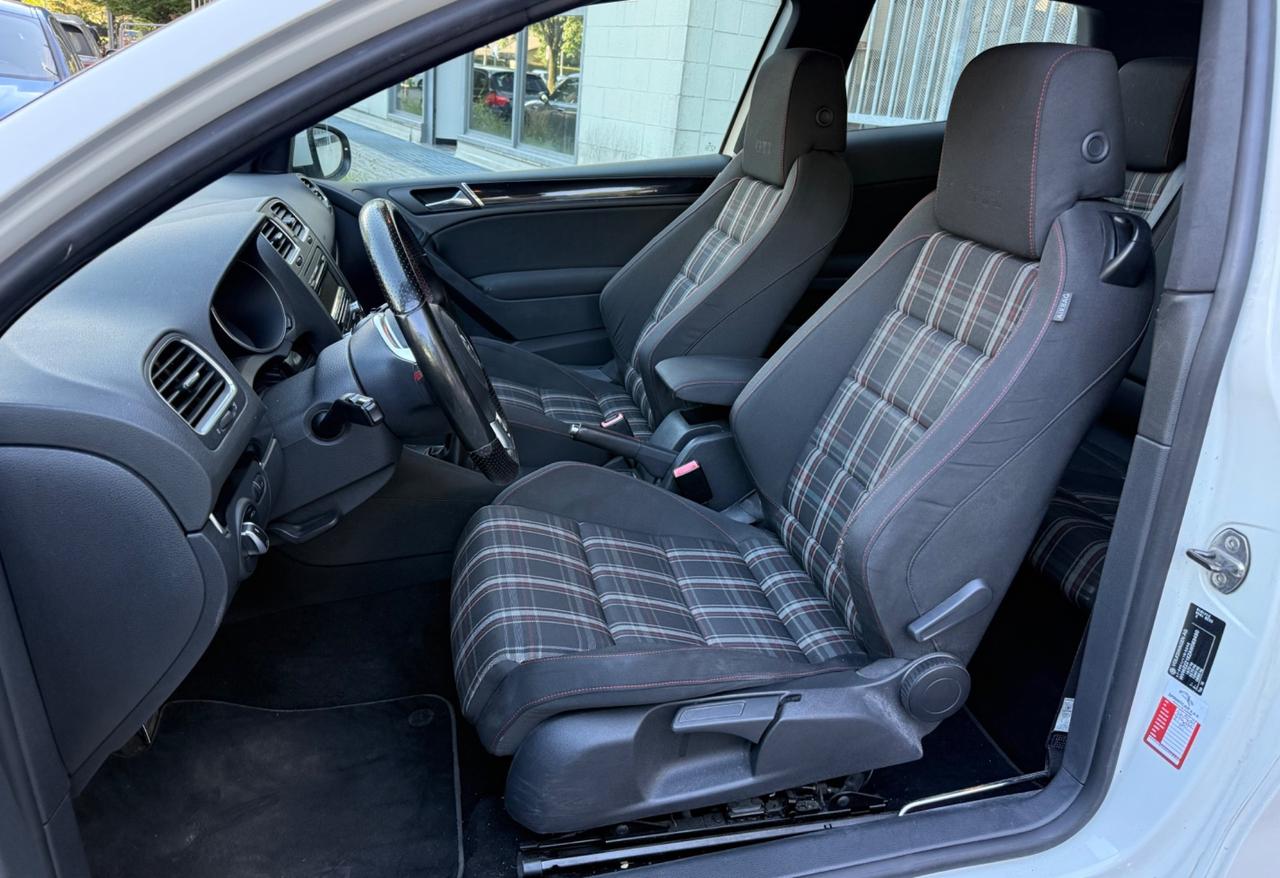 Volkswagen Golf GTI 2.0 TSI 3p.