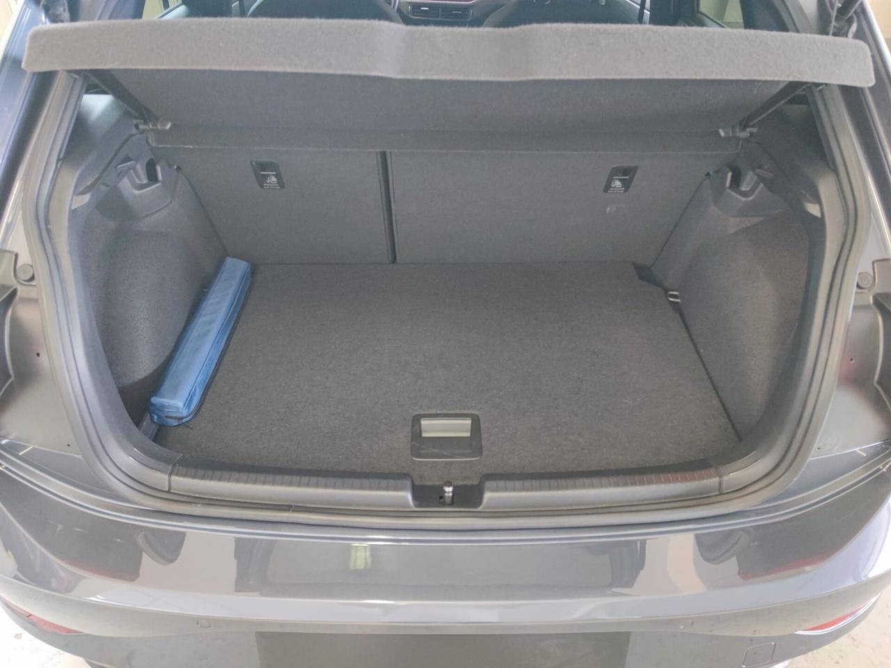 Volkswagen Polo 1.0 TSI DSG R-Line