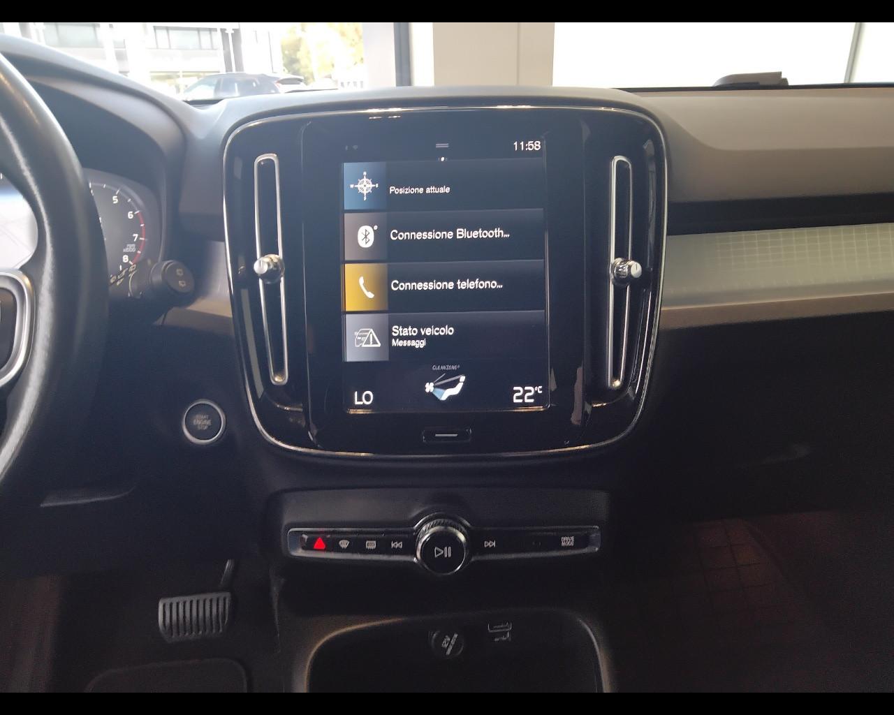 VOLVO XC40 - XC40 1.5 t2 Momentum Pro auto my21