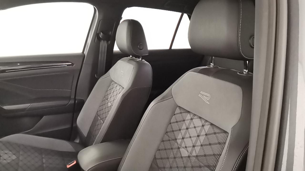 VOLKSWAGEN T-Roc 2022 - T-Roc 1.0 tsi R-Line 110cv