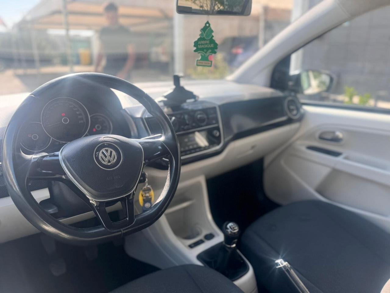 Volkswagen up! 1.0 5p. move