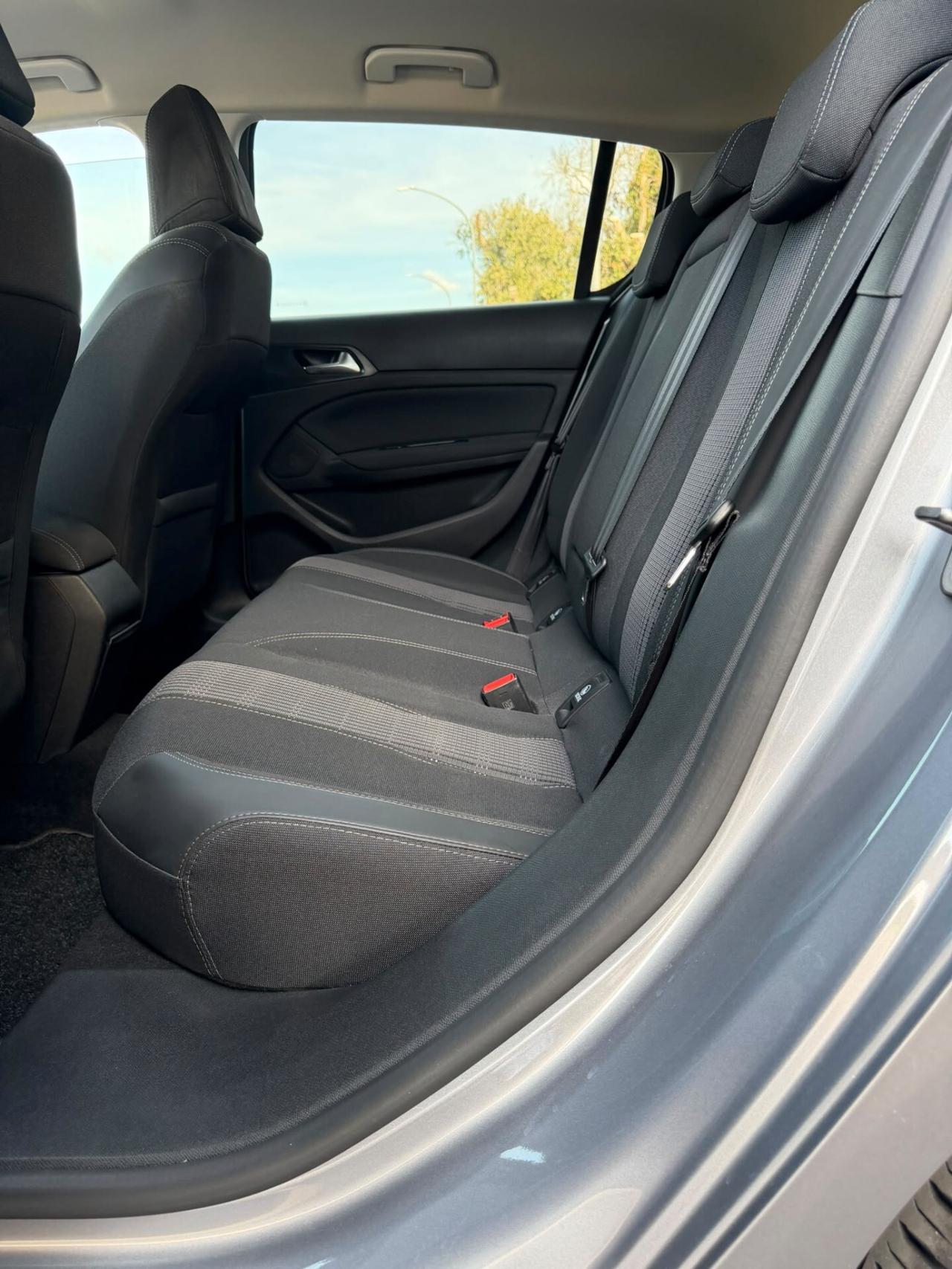 Peugeot 308 BlueHDi 130 S&S Allure