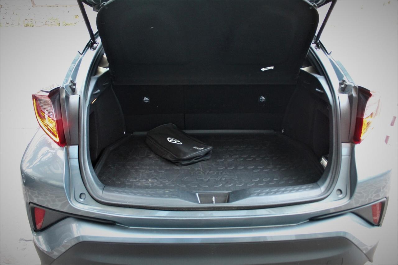 Toyota C-HR Hybrid soli 21800 KM