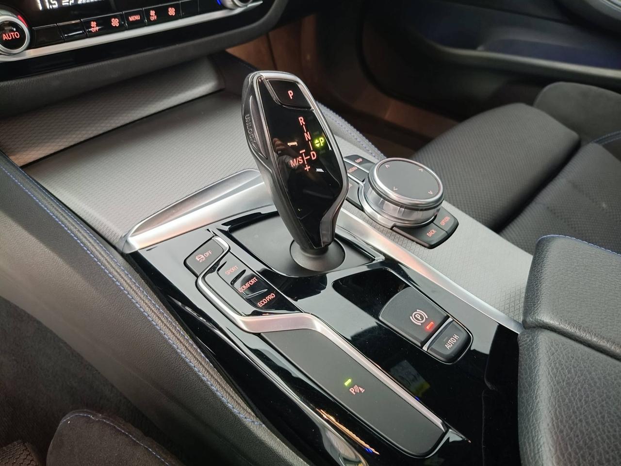 BMW Serie 5 G31 2017 Touring - 520d Touring xdrive Msport auto