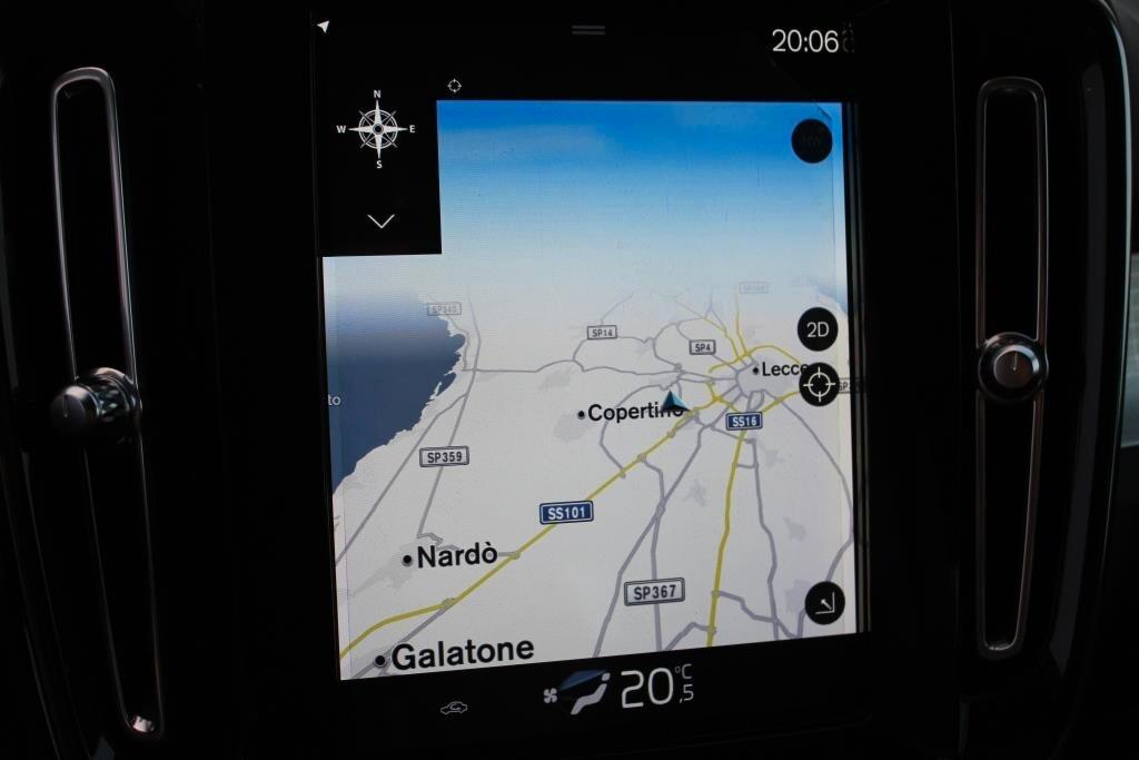 VOLVO XC40 D3 Momentum *FULL LED *Carplay