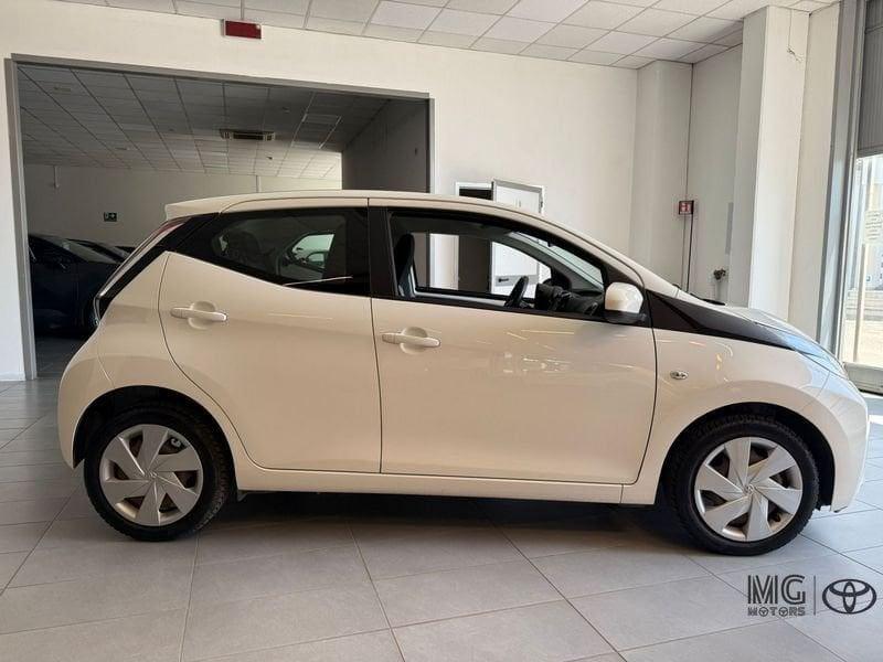 Toyota Aygo Aygo 1.0 VVT-i 69 CV 5 porte x-play MMT