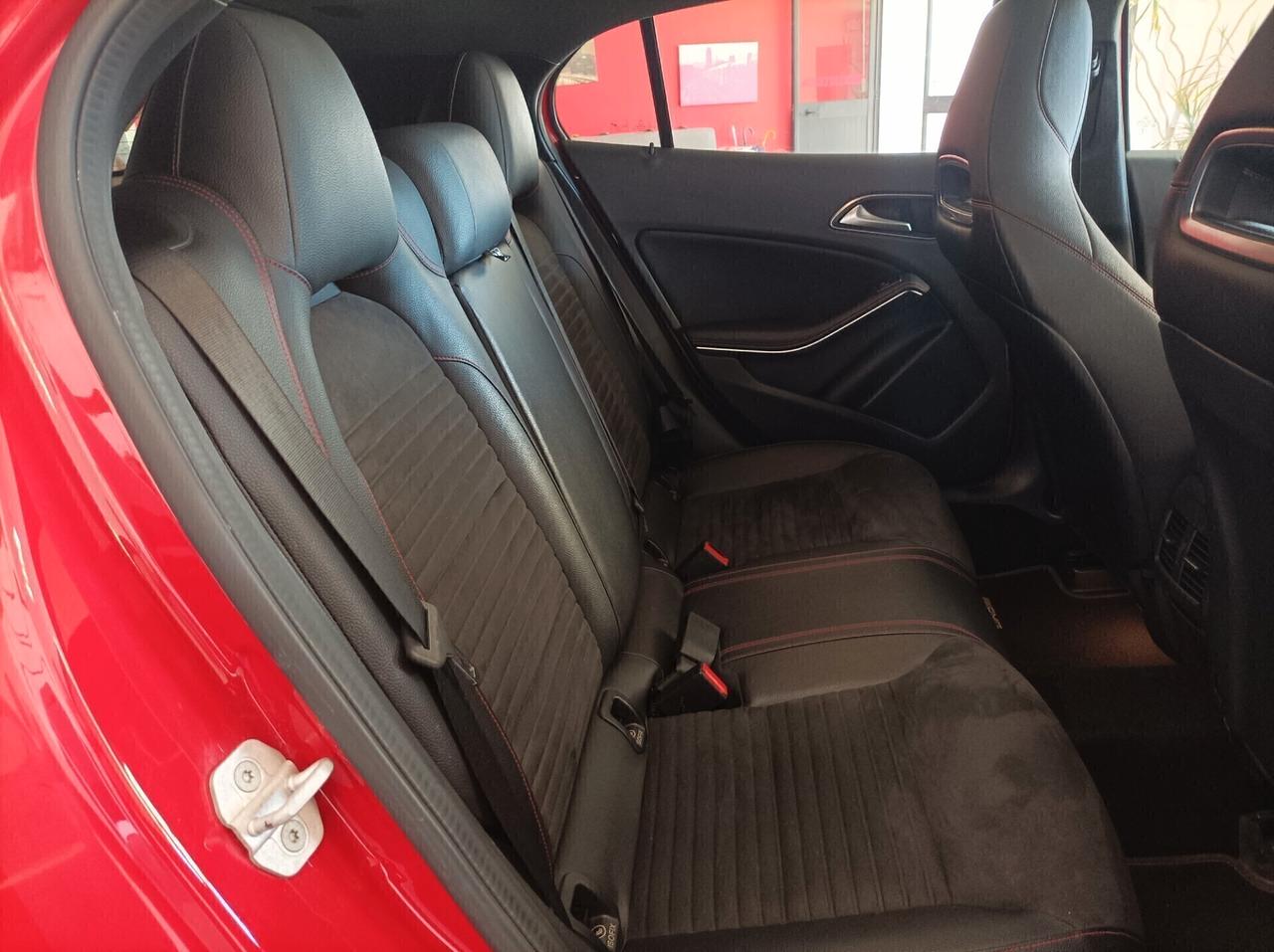 Mercedes GLA 180 AMG PREMIUM NEOPATENTATI