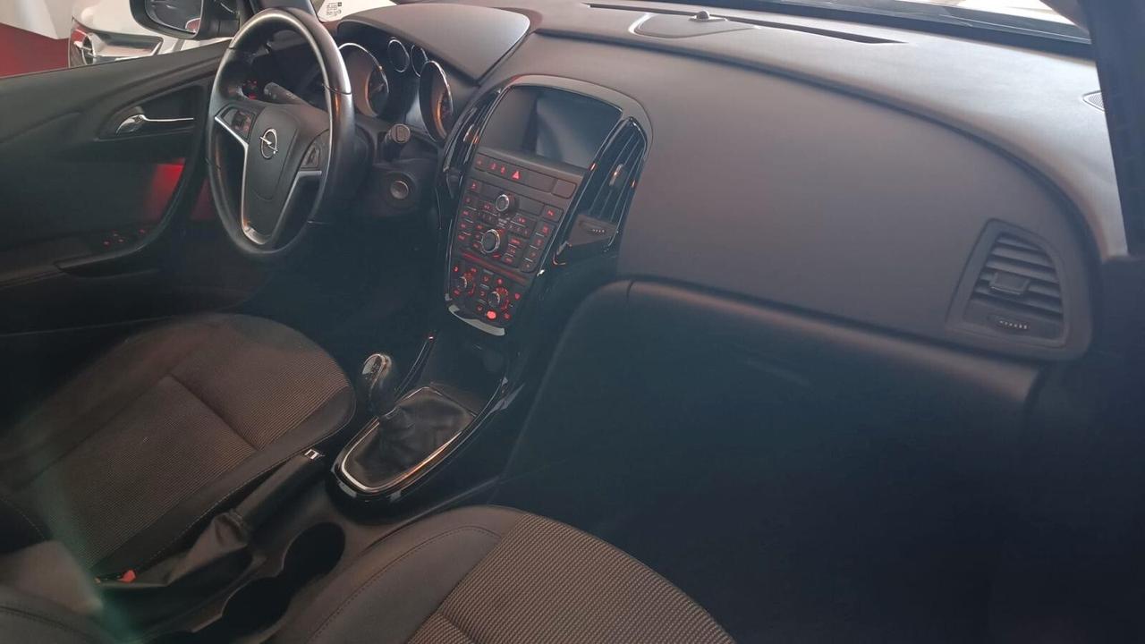 Opel Astra 1.4 Turbo 140CV Sports Tourer GPL Tech Cosmo