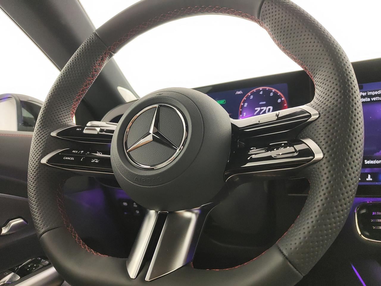 Mercedes-Benz CLA 200 4MATIC