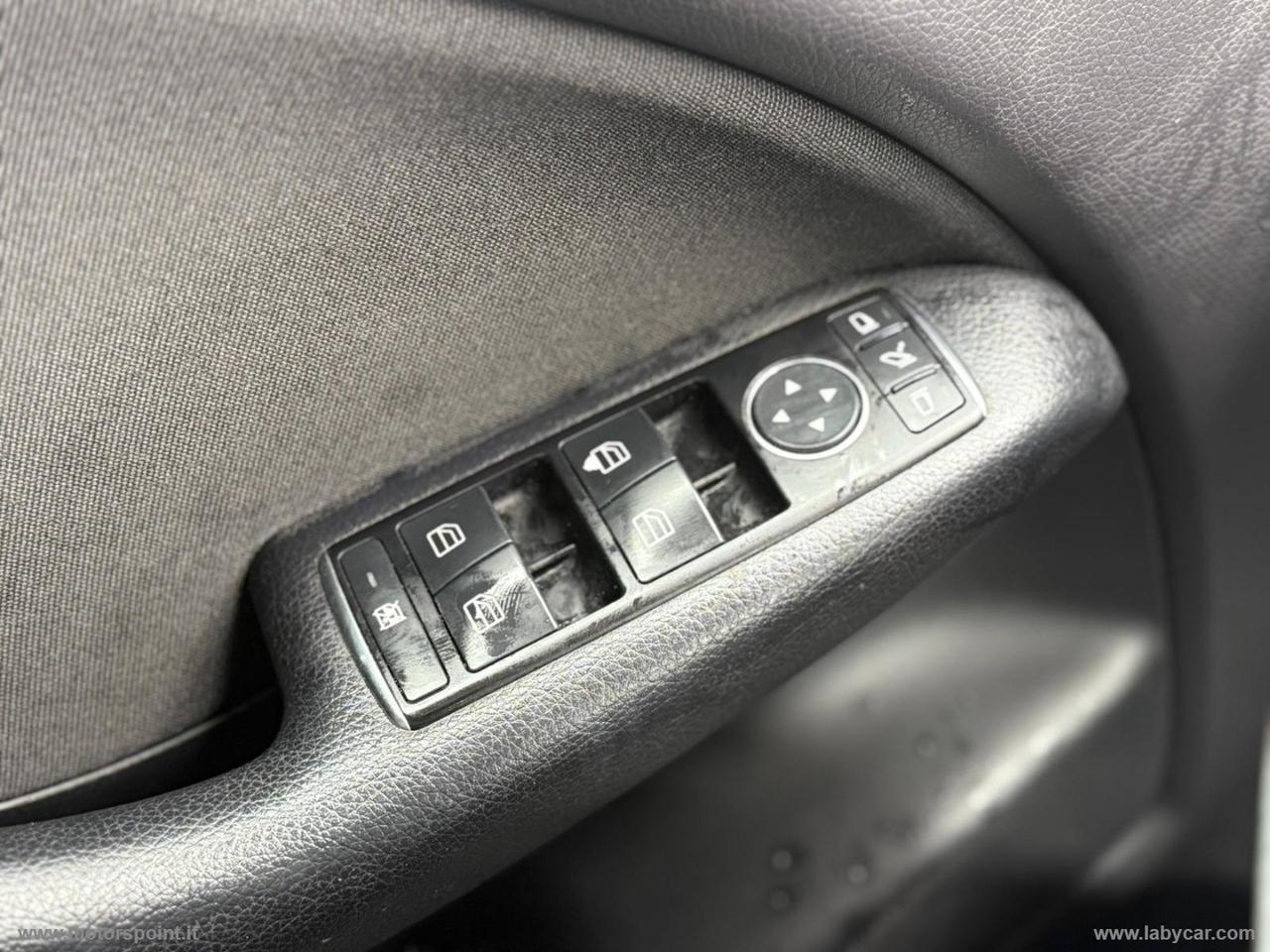 MERCEDES-BENZ B 180 d Premium