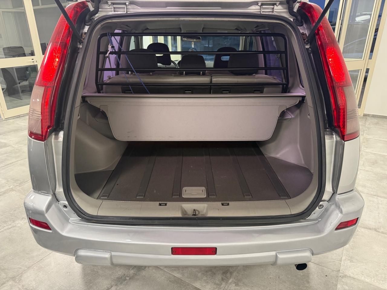 Nissan X-Trail 2.2 dCi Elegance