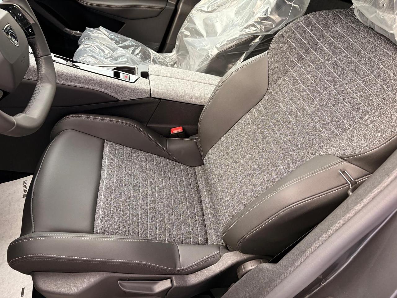 Peugeot 5008 Hybrid 145 e-DCS6 Allure 7 POSTI KM0