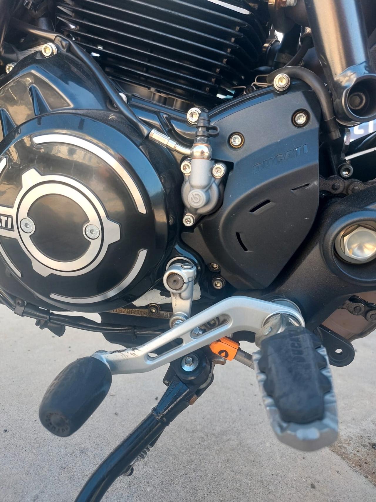 Ducati Scrambler 1100