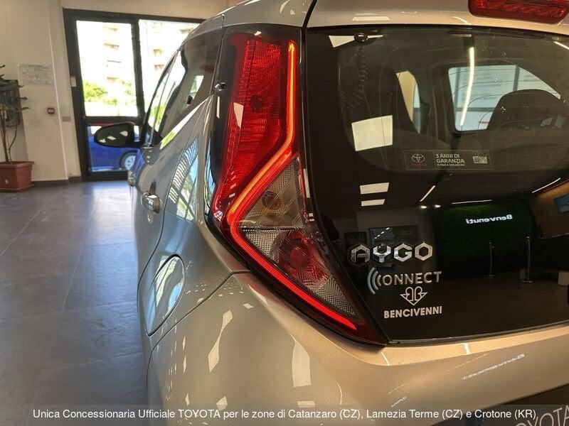 Toyota Aygo Aygo Connect 1.0 VVT-i 72 CV 5 porte x-play