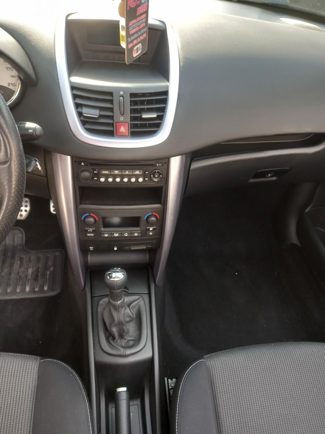Peugeot 207 1.6 VTi 120CV CC aut. Féline CABRIO