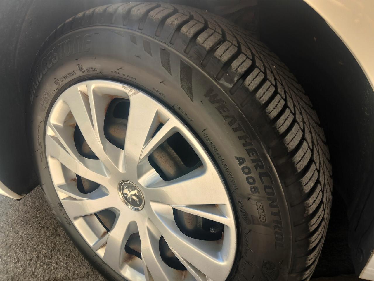 Peugeot 208 1.4 VTi 95 CV 5p. GPL Allure