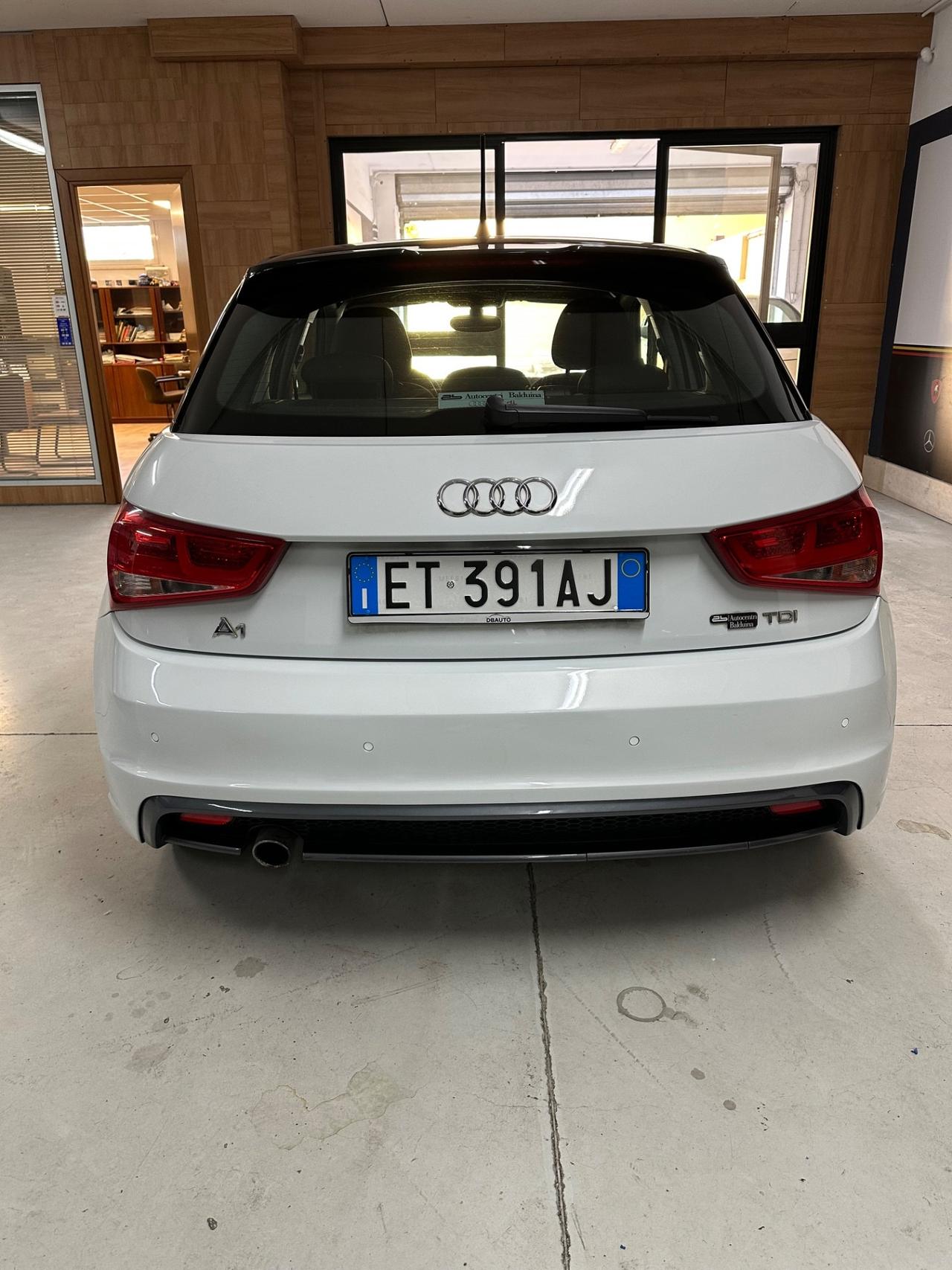 Audi A1 SPB 1.6 TDI S line edition