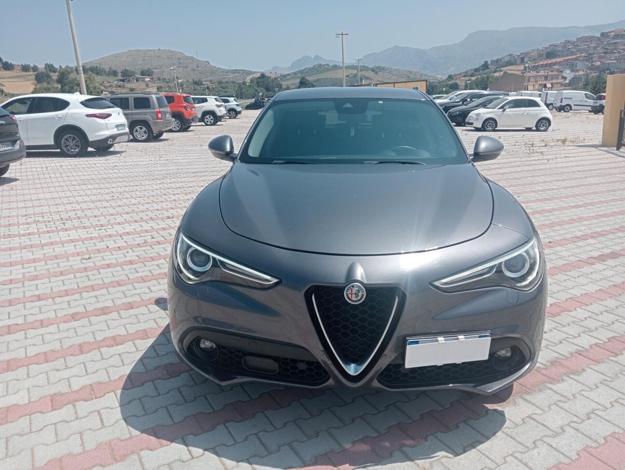 Alfa Romeo Stelvio 2.2 Turbodiesel 180 CV AT8 RWD Executive