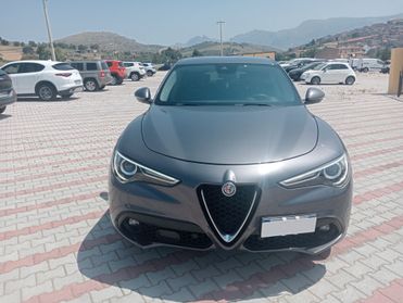 Alfa Romeo Stelvio 2.2 Turbodiesel 180 CV AT8 RWD Executive