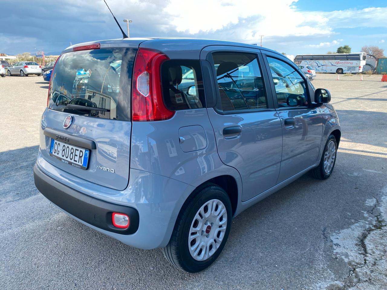 FIAT Panda 1.0 Hybrid NEOPAT. GARANTITA